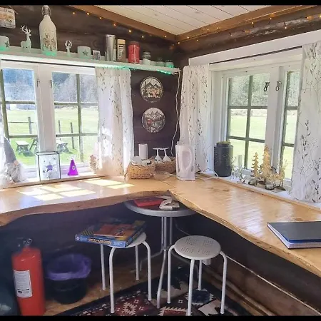 Cozy Little Log Cabin, Dog Allowed, Sauna *