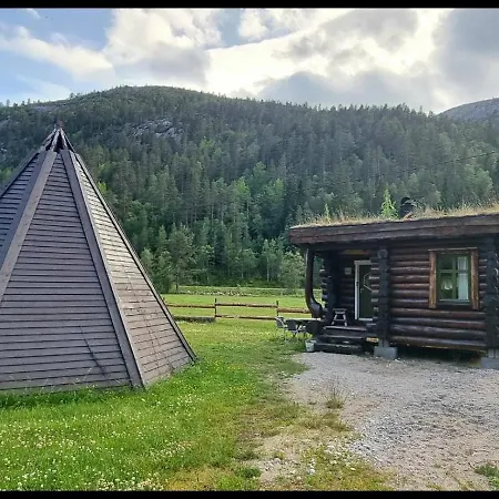 Semesterbostad Cozy Little Log Cabin, Dog Allowed, Sauna Aseral