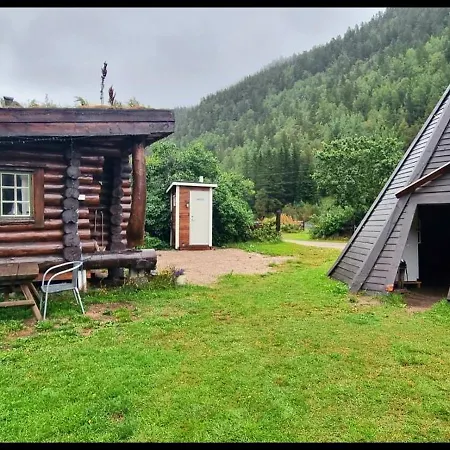 Cozy Little Log Cabin, Dog Allowed, Sauna Semesterbostad *